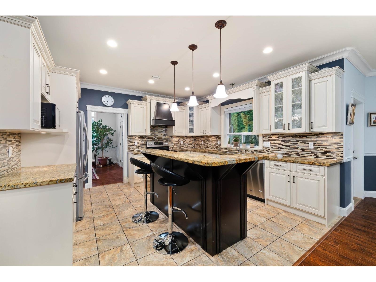 12483 POWELL STREET, Mission