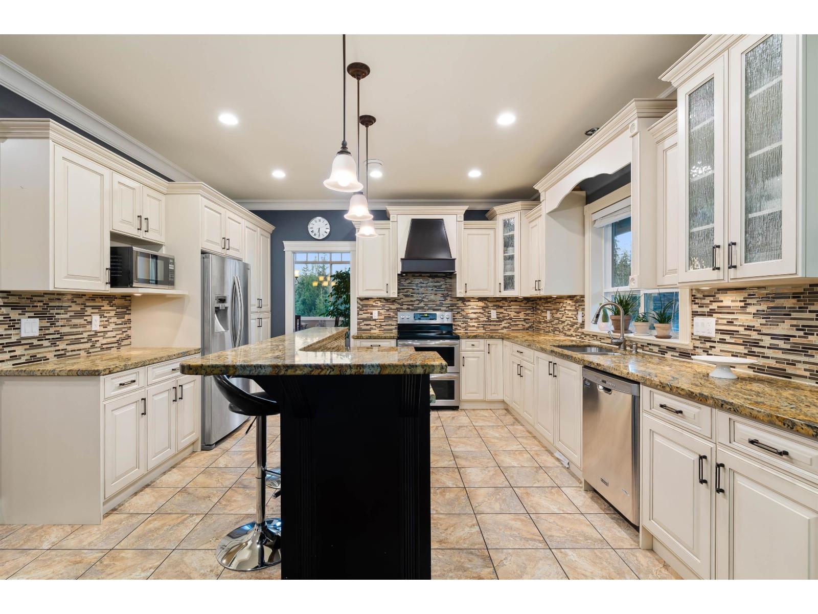 12483 POWELL STREET, Mission
