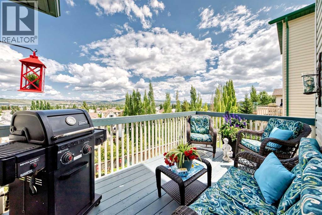 Photo 12 of 40 Bow Ridge Drive, Cochrane AB