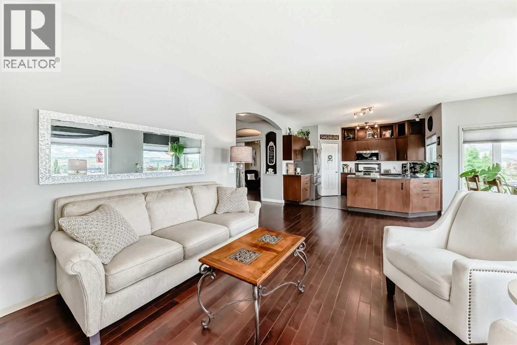 Photo 17 of 40 Bow Ridge Drive, Cochrane AB
