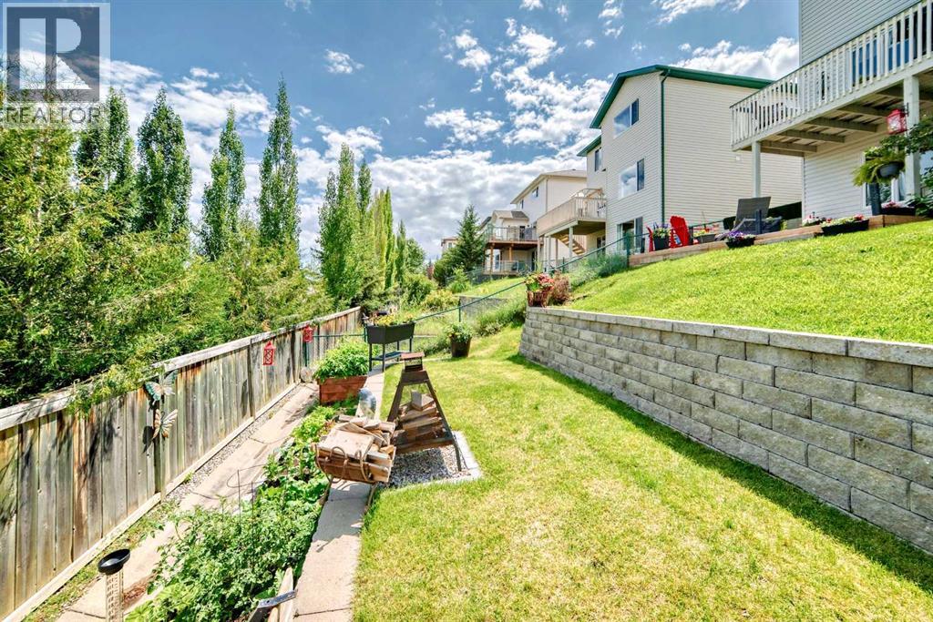 Photo 39 of 40 Bow Ridge Drive, Cochrane AB