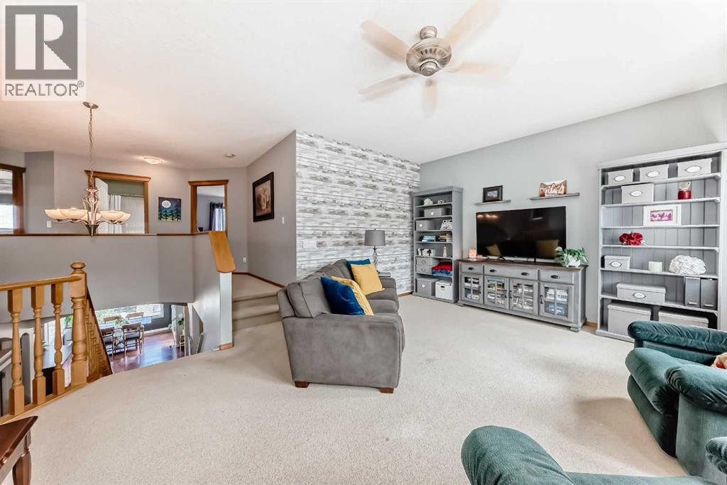 Photo 21 of 40 Bow Ridge Drive, Cochrane AB