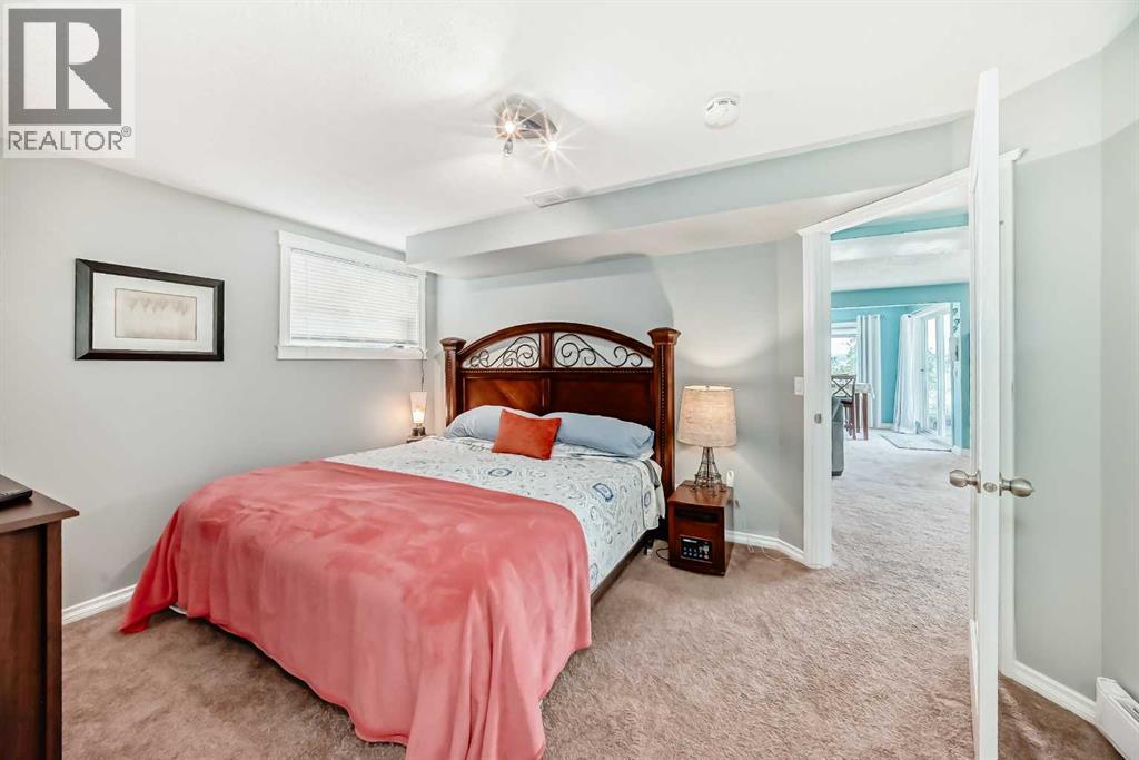 Photo 32 of 40 Bow Ridge Drive, Cochrane AB