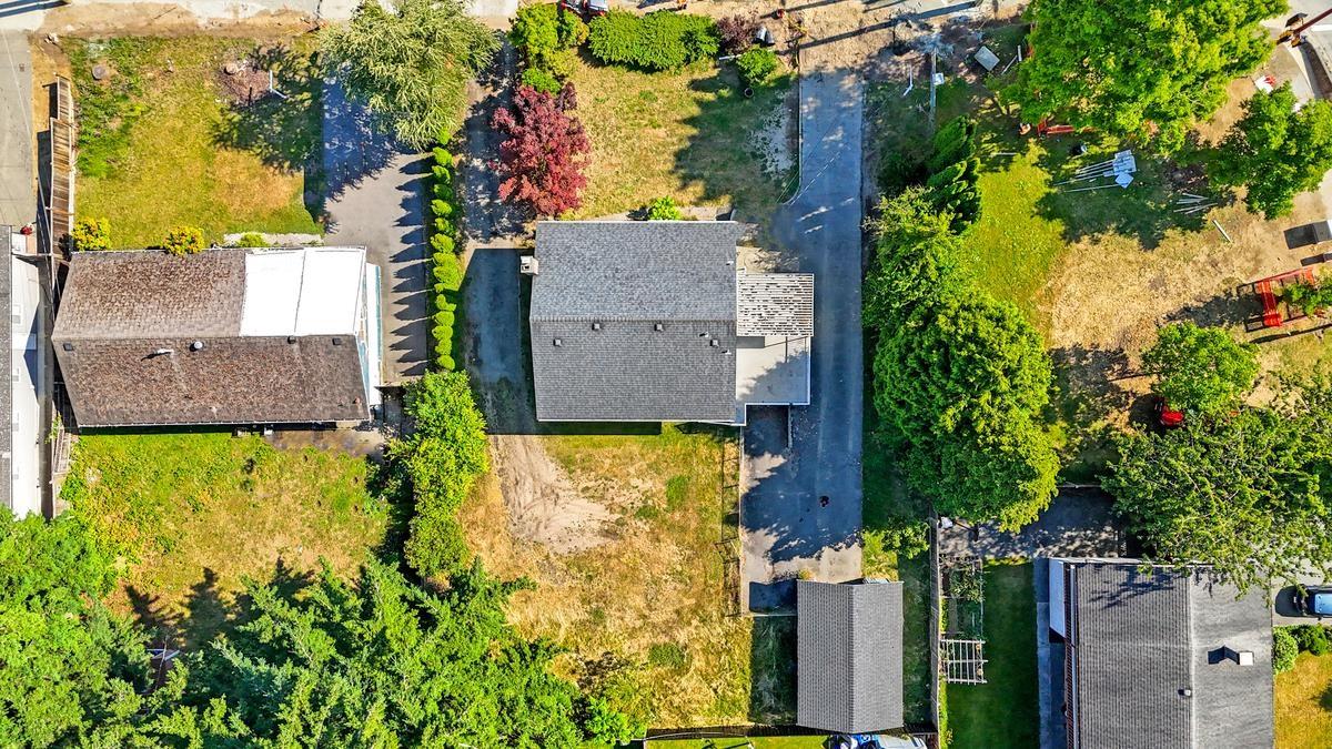 Photo 9 of 11625 72 Avenue, Delta BC