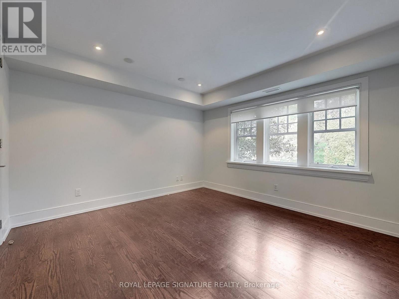 Photo 8 of 116 Glen Road, Toronto ON