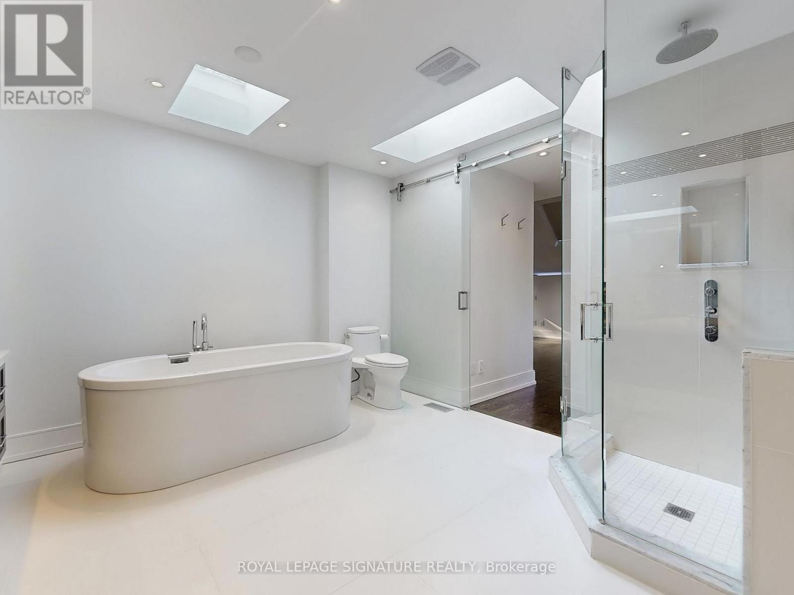 Photo 5 of 116 Glen Road, Toronto ON