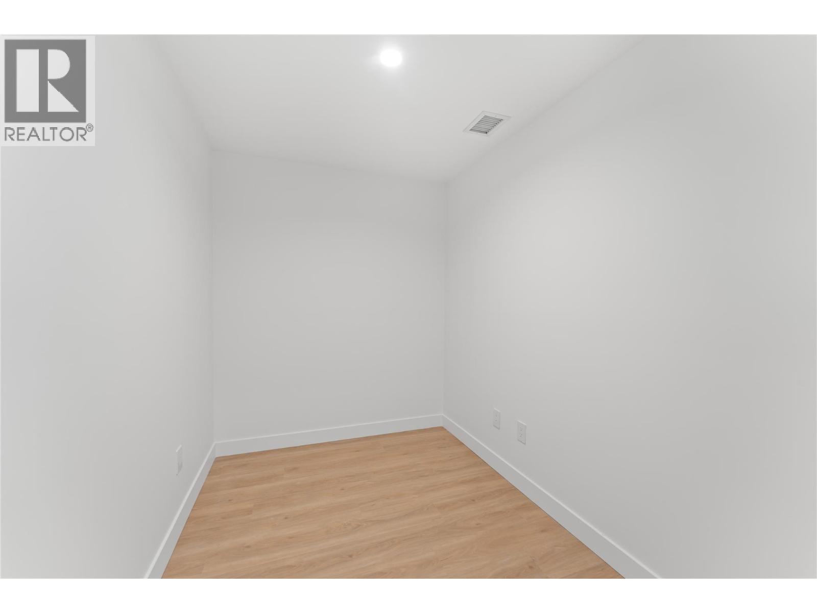 Photo 9 of 238 Leon Avenue Unit 1407, Kelowna BC