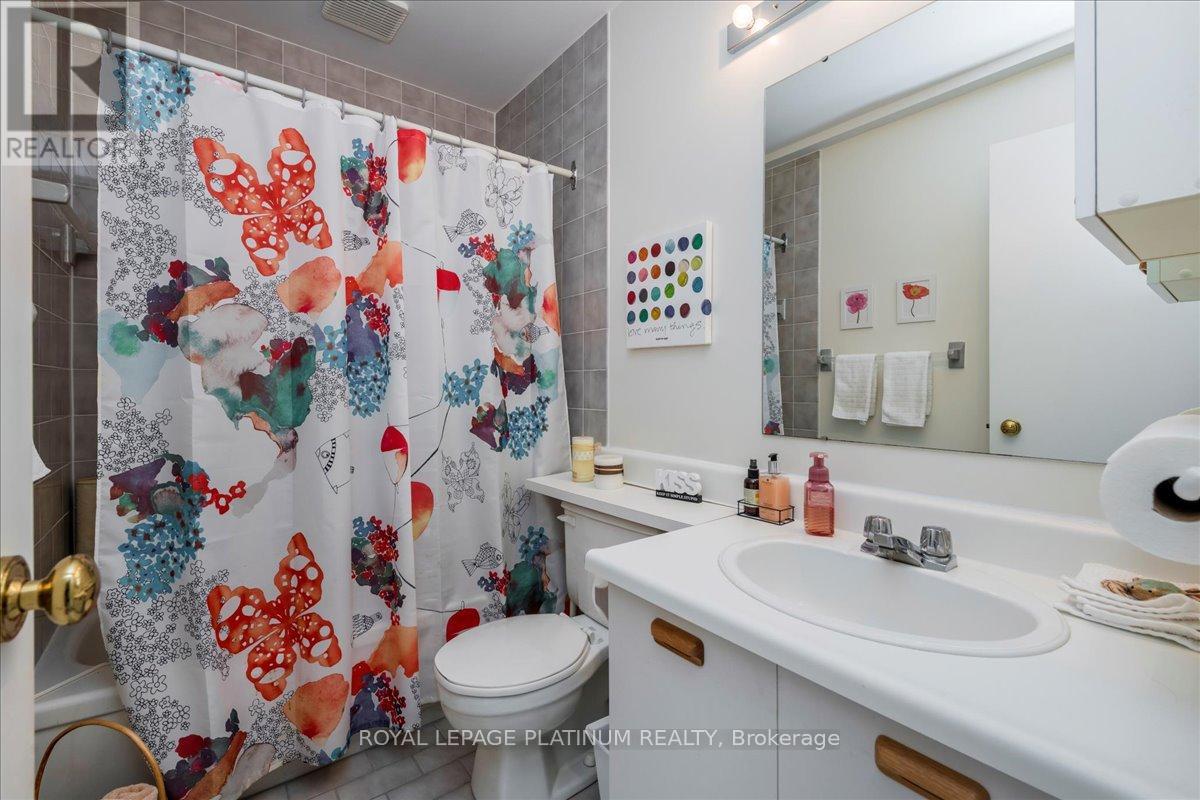 Photo 1 of 21 71 Laguna Parkway, Ramara ON
