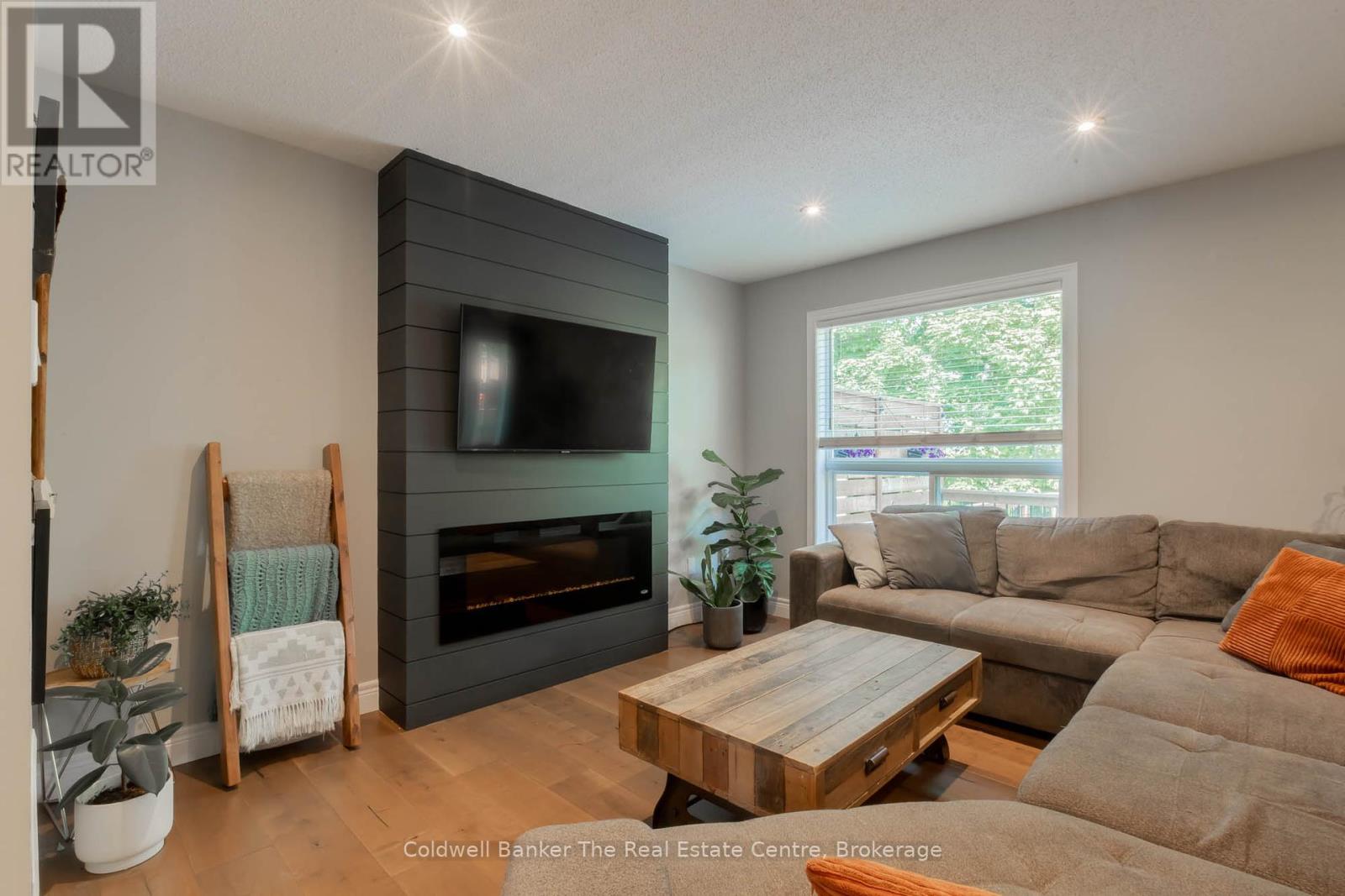 Photo 38 of 360 Wild Rose Drive, Gravenhurst ON