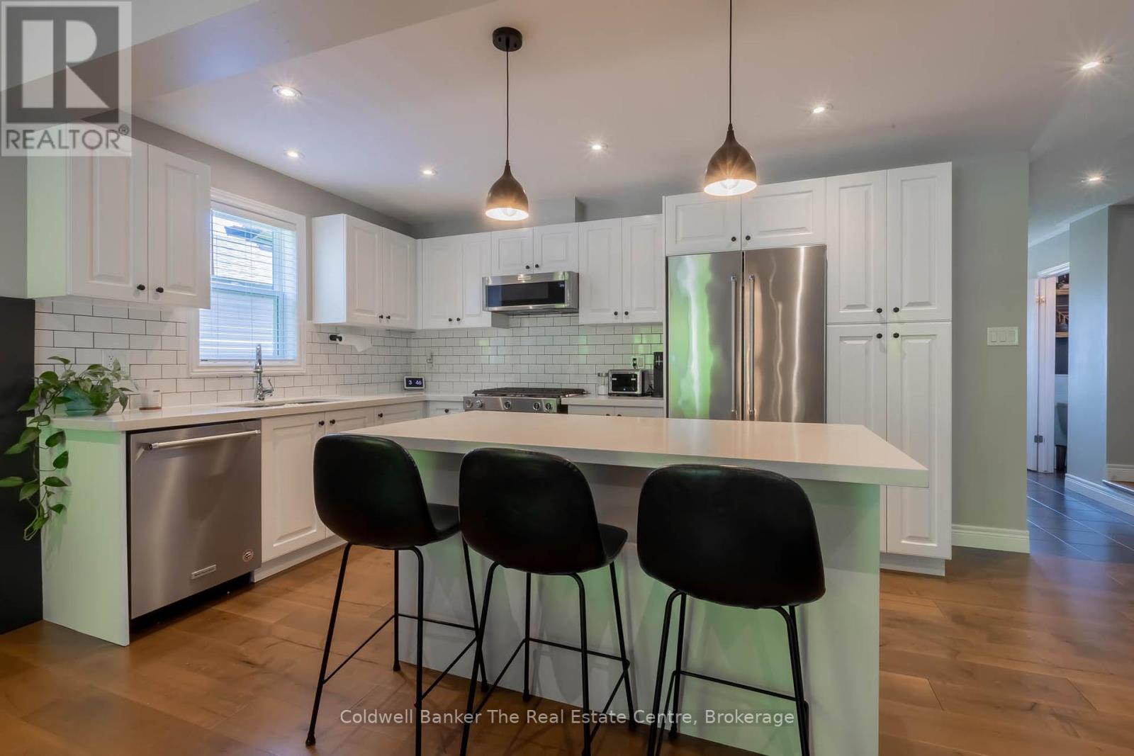 Photo 35 of 360 Wild Rose Drive, Gravenhurst ON