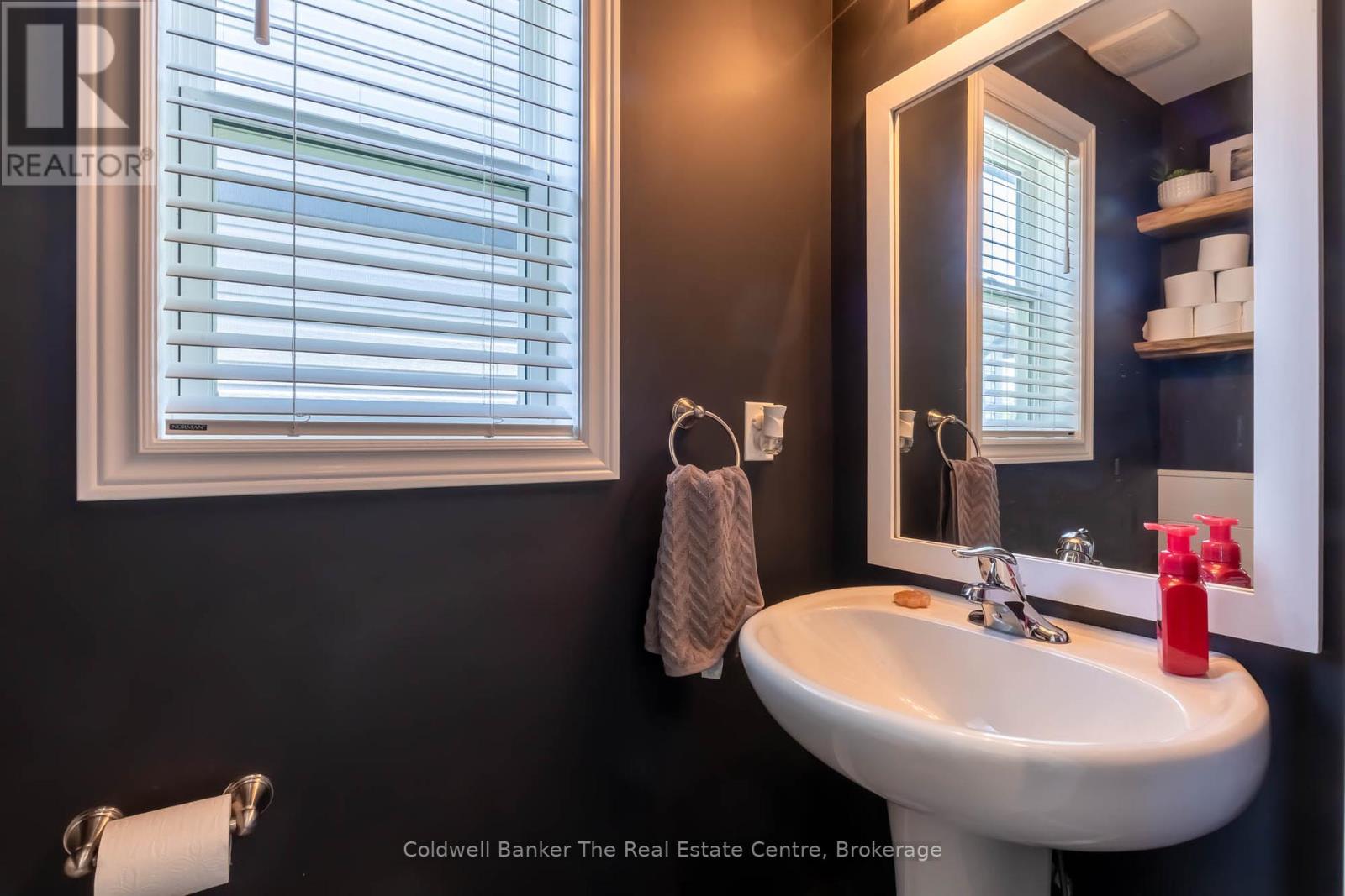Photo 34 of 360 Wild Rose Drive, Gravenhurst ON
