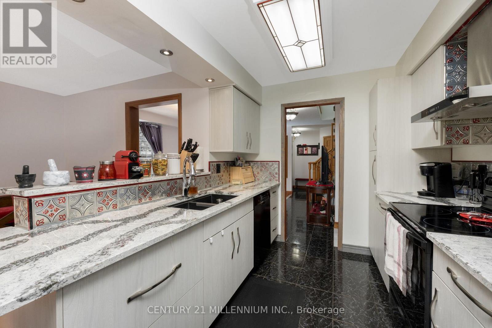 Photo 13 of 14 Forestgrove Circle, Brampton ON