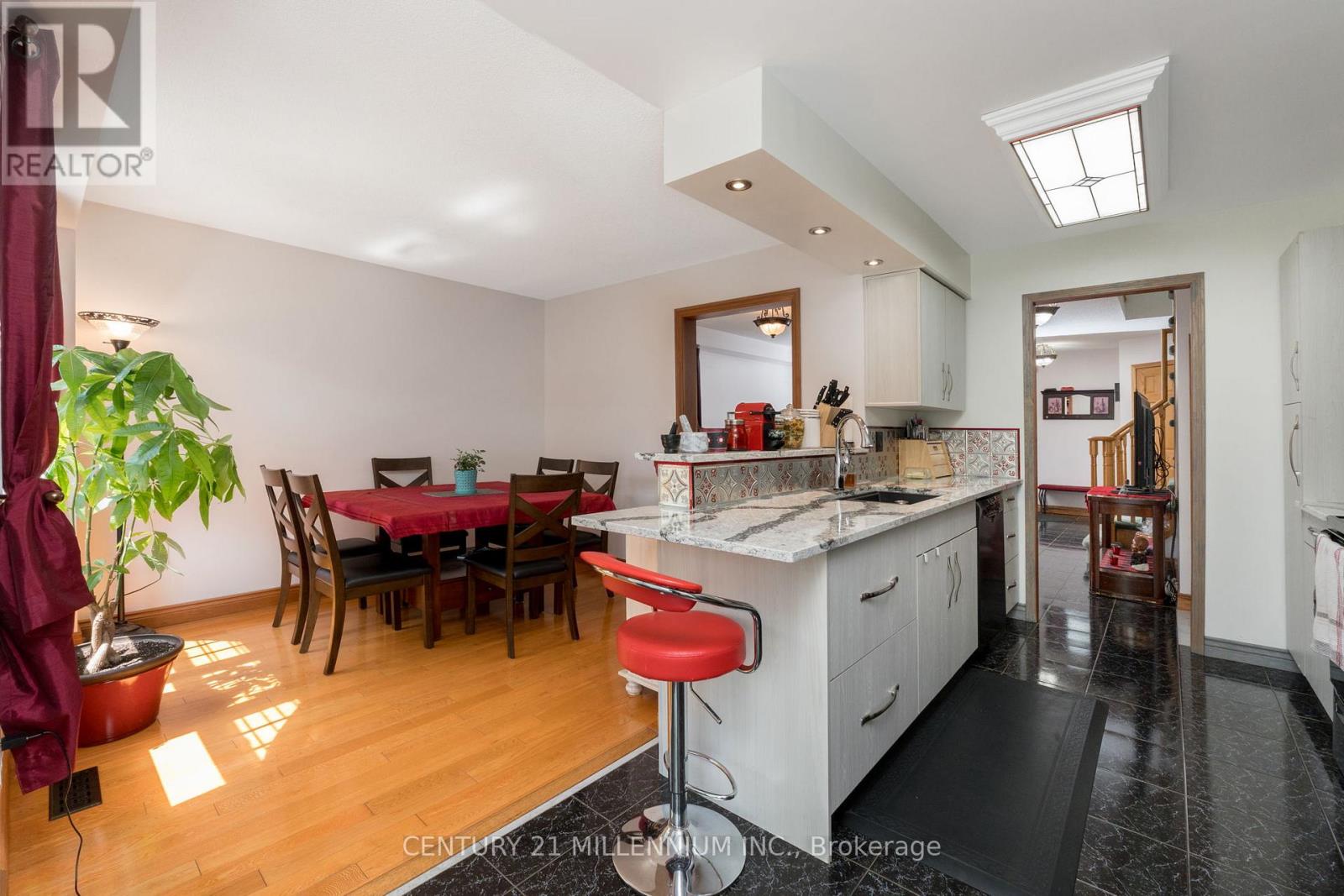 Photo 3 of 14 Forestgrove Circle, Brampton ON