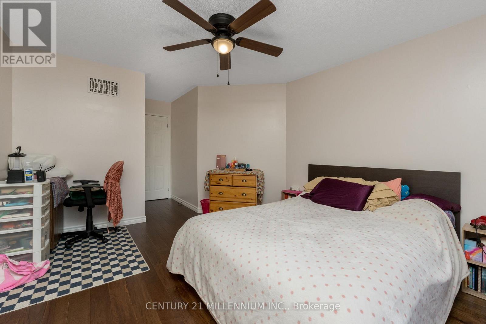 Photo 39 of 14 Forestgrove Circle, Brampton ON