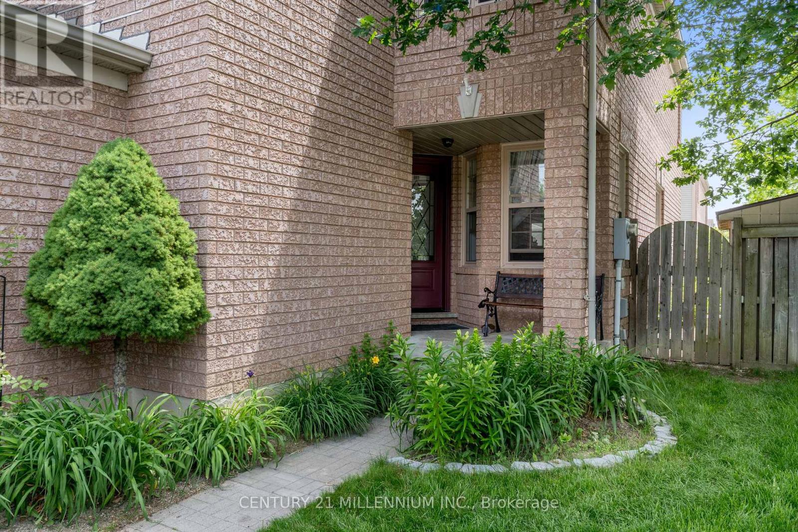 Photo 42 of 14 Forestgrove Circle, Brampton ON