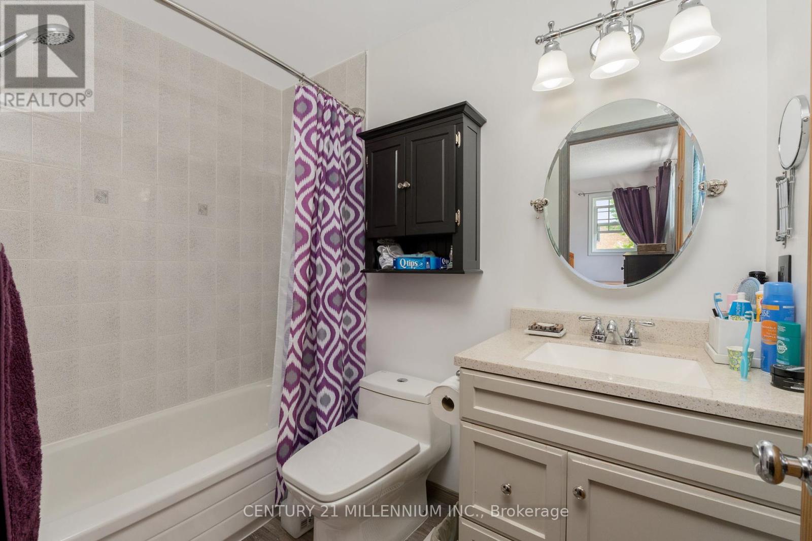 Photo 6 of 14 Forestgrove Circle, Brampton ON