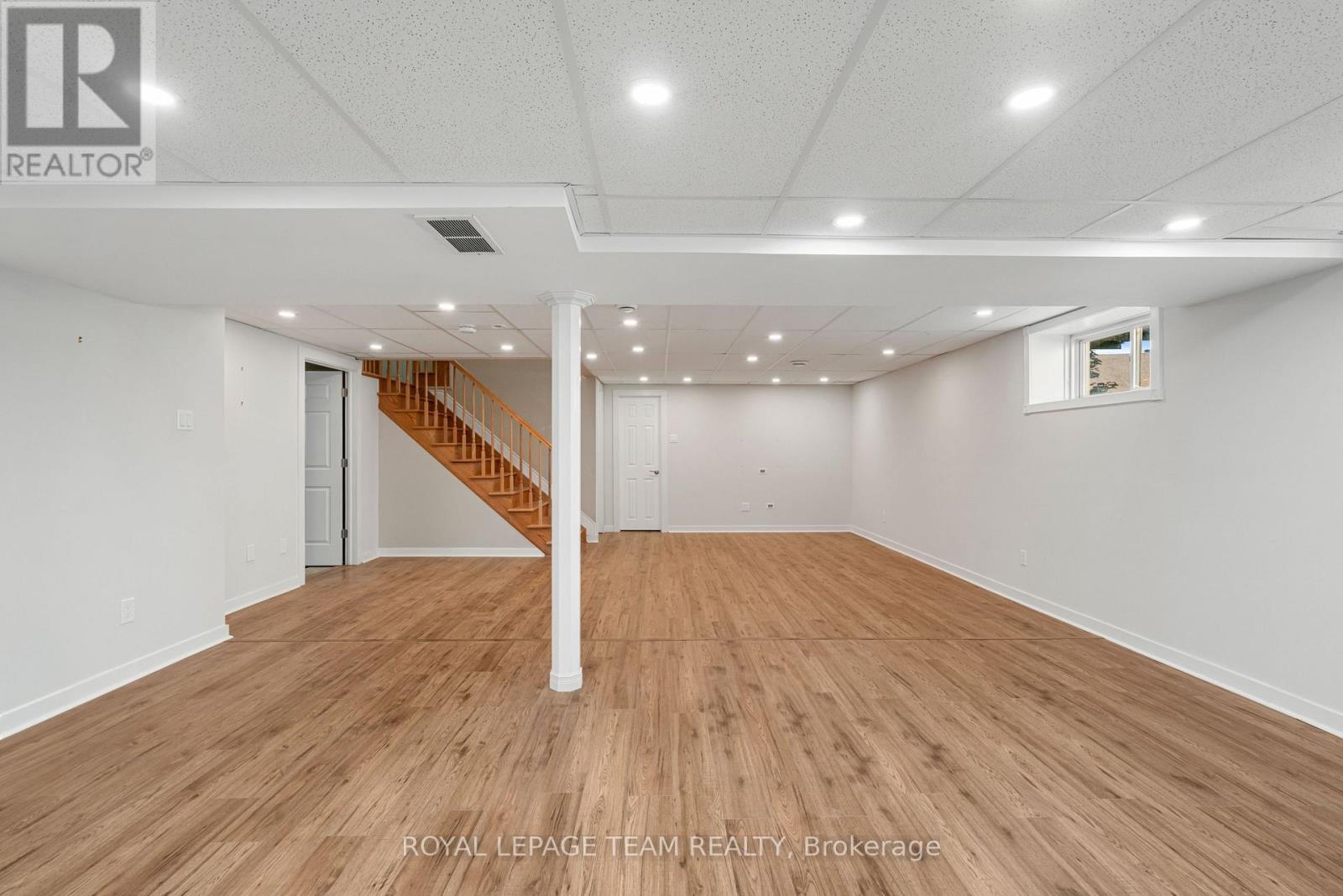 Photo 23 of 115 York Crossing Road, Russell ON