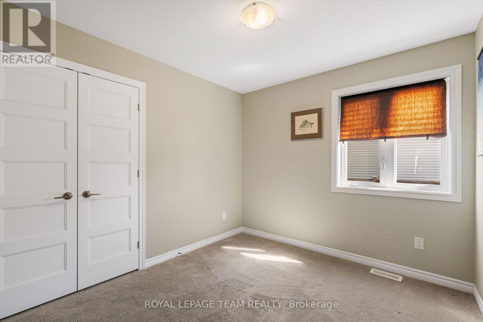 Photo 20 of 115 York Crossing Road, Russell ON