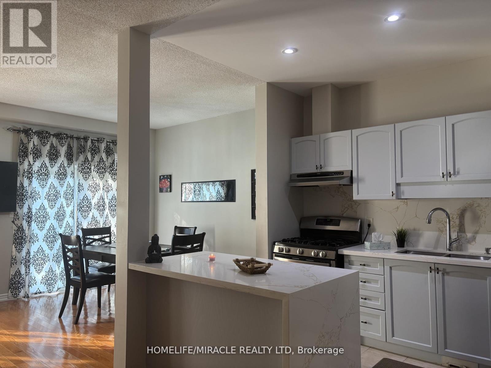 Photo 23 of 17 7385 Magistrate Terrace, Mississauga ON