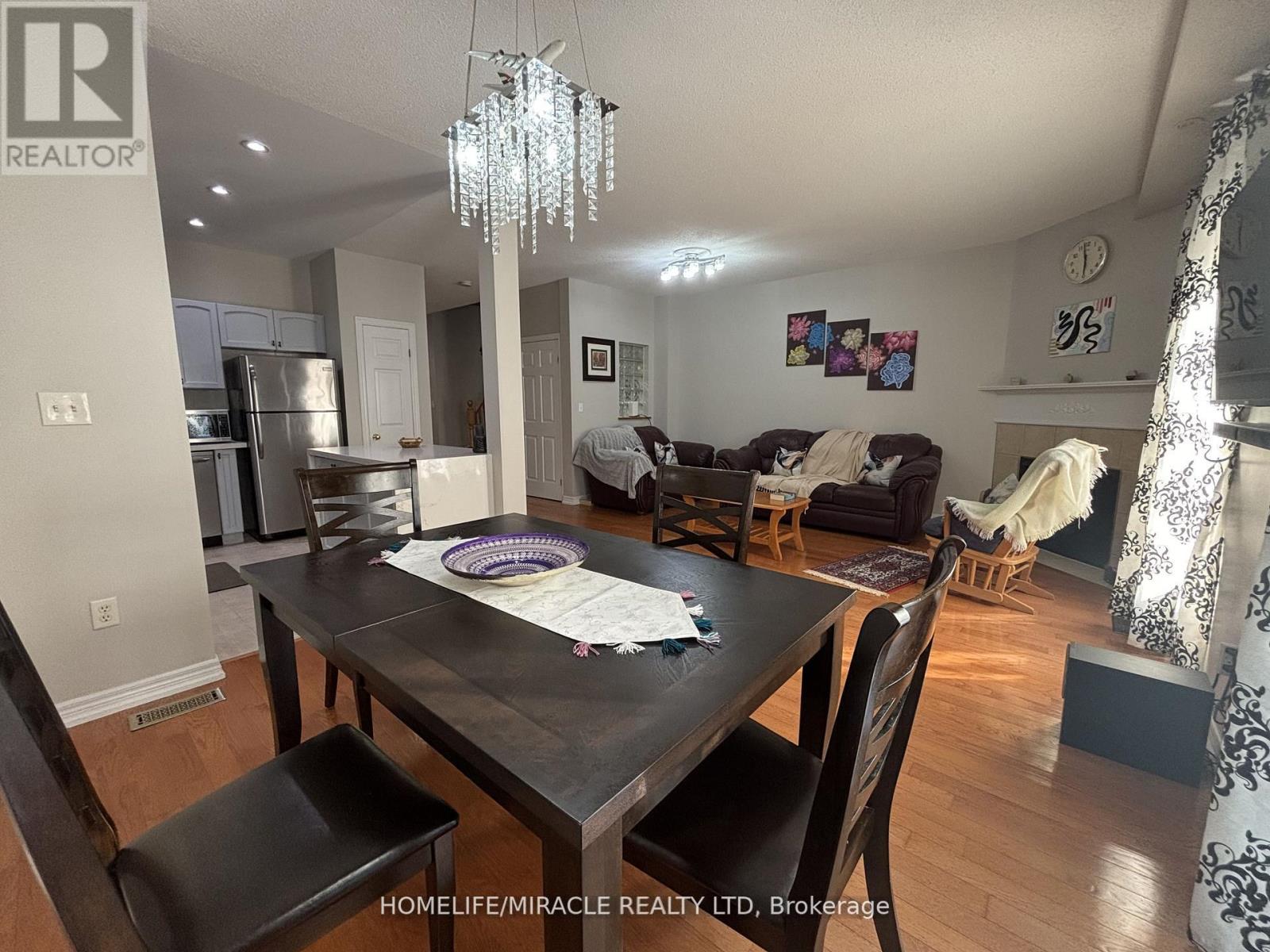 Photo 15 of 17 7385 Magistrate Terrace, Mississauga ON