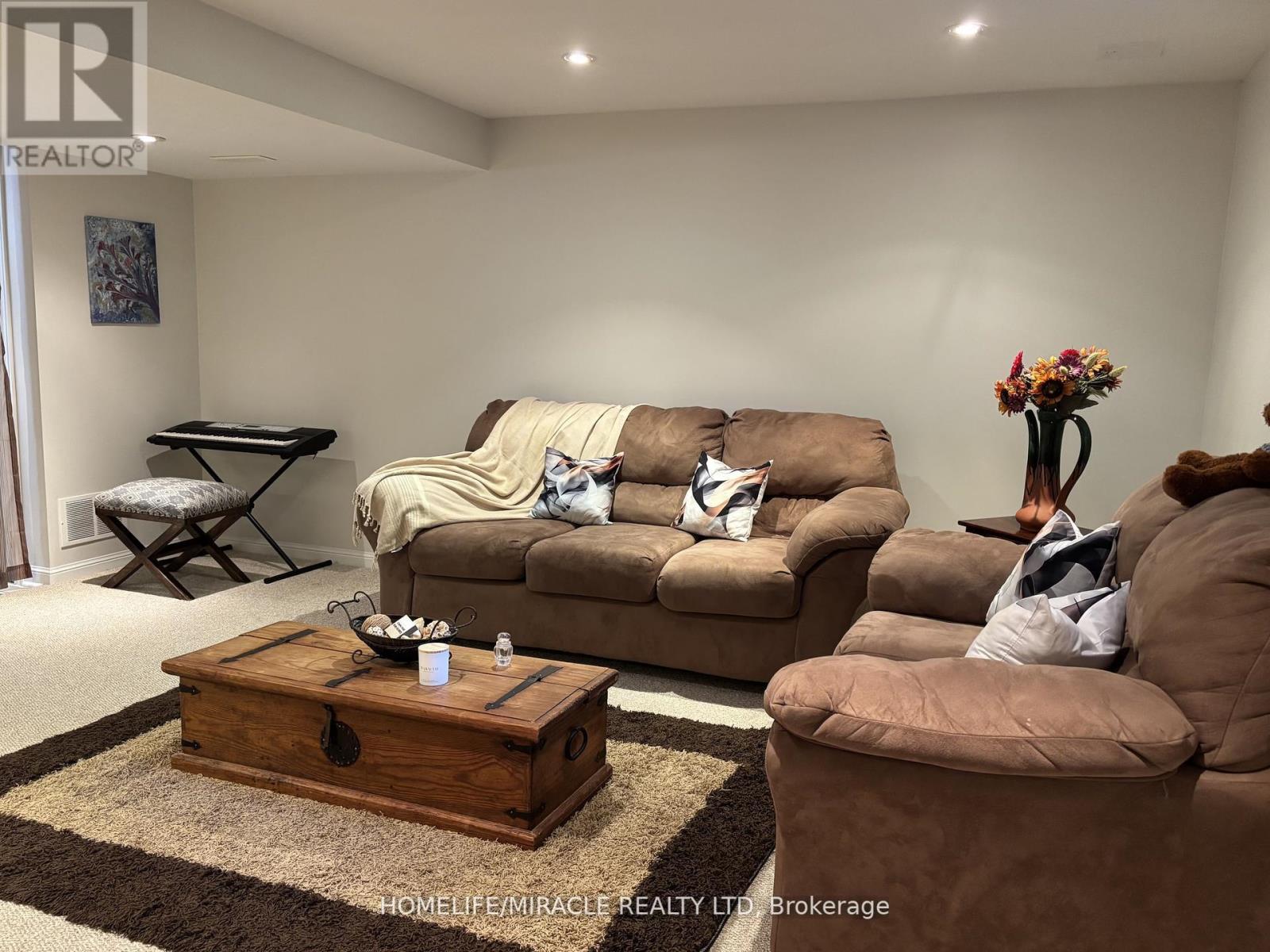Photo 24 of 17 7385 Magistrate Terrace, Mississauga ON
