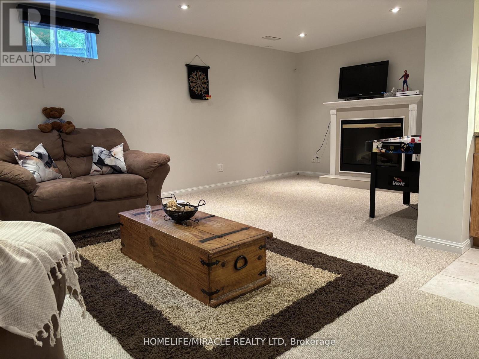 Photo 21 of 17 7385 Magistrate Terrace, Mississauga ON