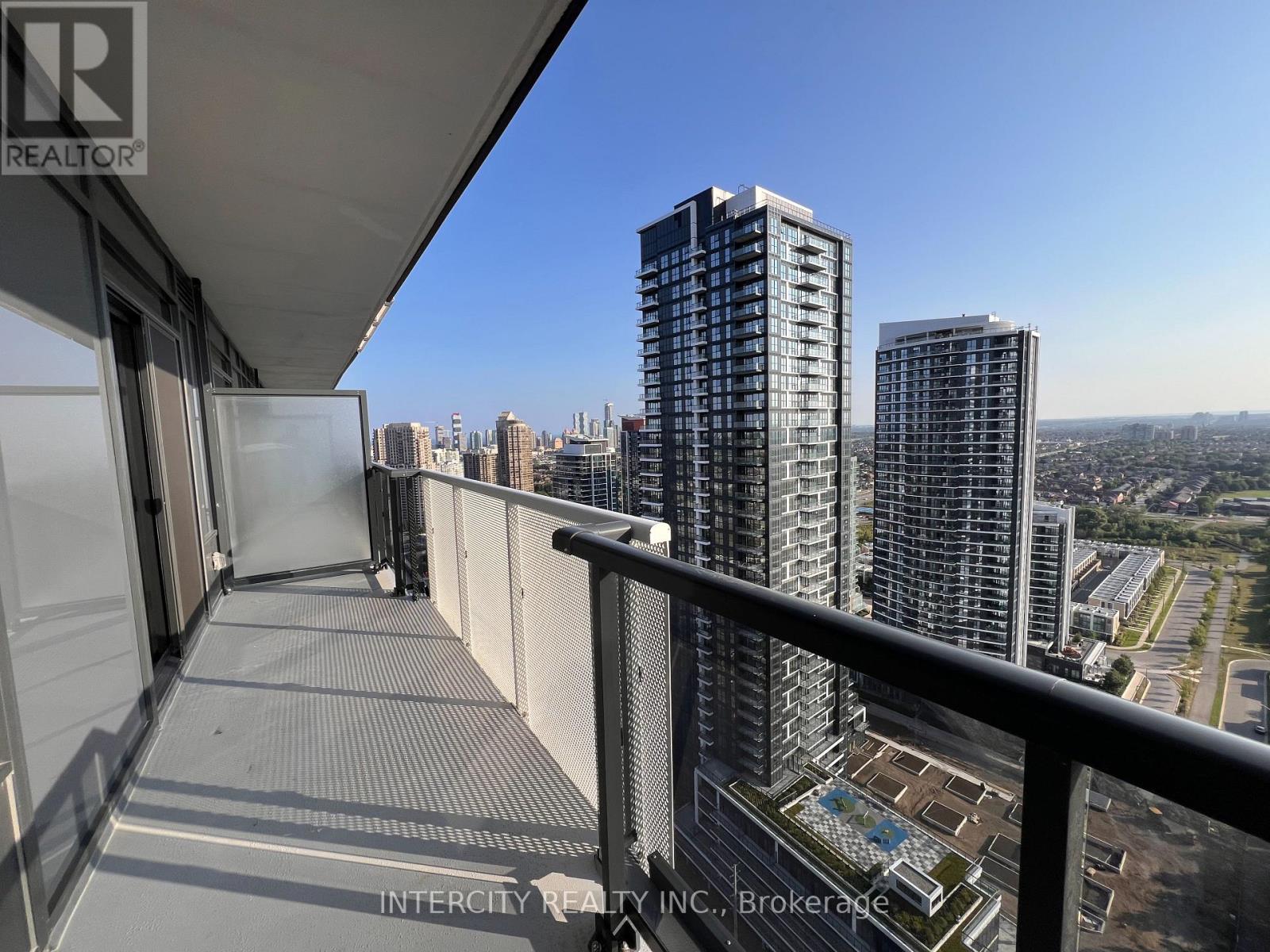 Photo 6 of 2807 5105 Hurontario Street, Mississauga ON
