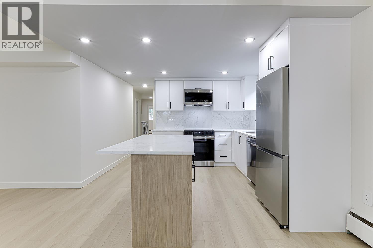 Photo 13 of 202 1165 Burnaby Street, Vancouver BC