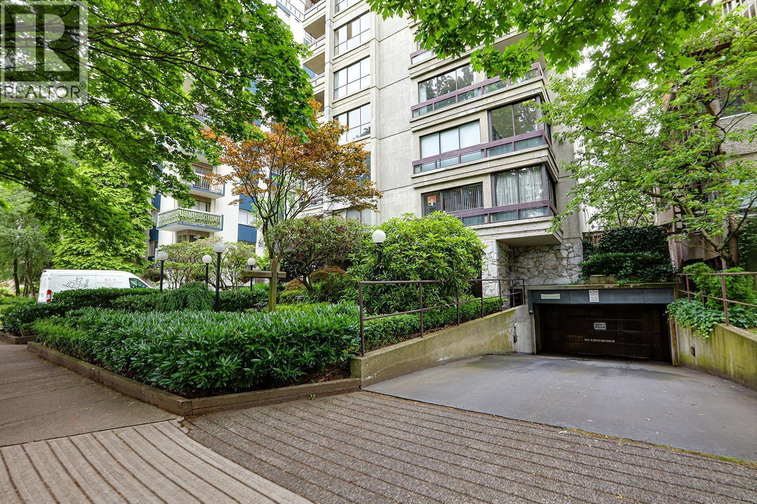 Photo 25 of 202 1165 Burnaby Street, Vancouver BC