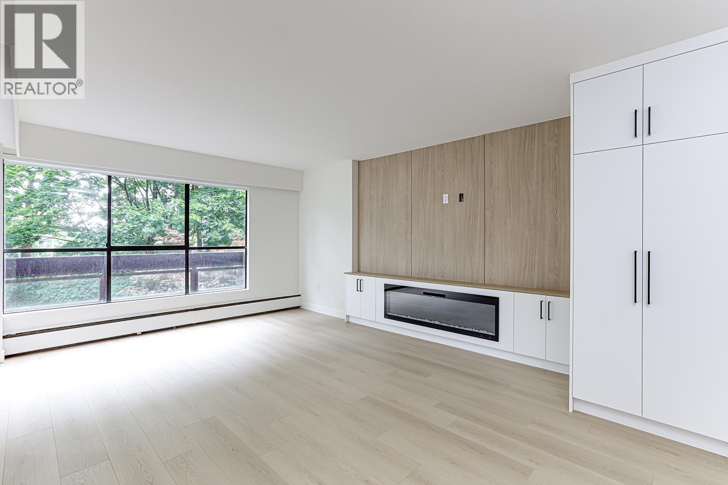 Photo 6 of 202 1165 Burnaby Street, Vancouver BC