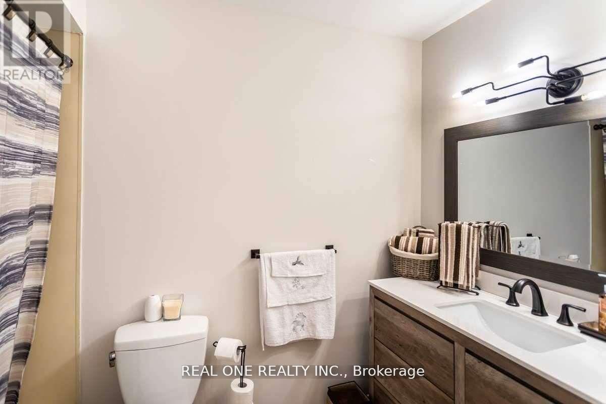 Photo 6 of Upper 1333 Playford Road, Mississauga ON