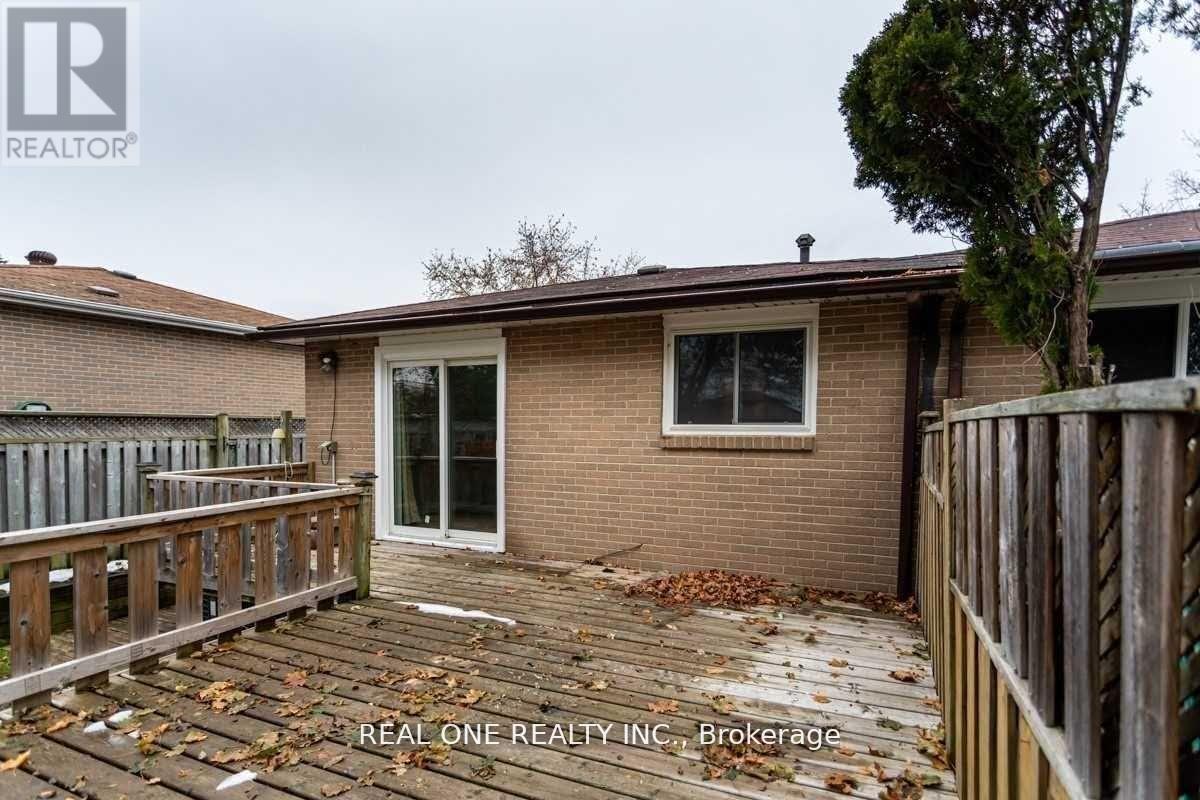Photo 8 of Upper 1333 Playford Road, Mississauga ON