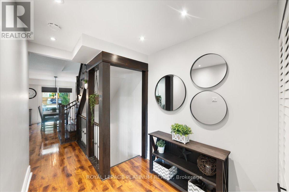 Photo 28 of 93 Elmvale Avenue, Brampton ON