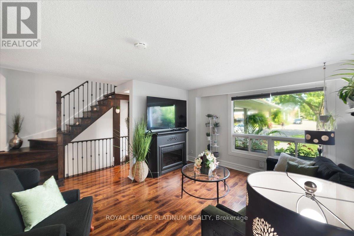 Photo 22 of 93 Elmvale Avenue, Brampton ON