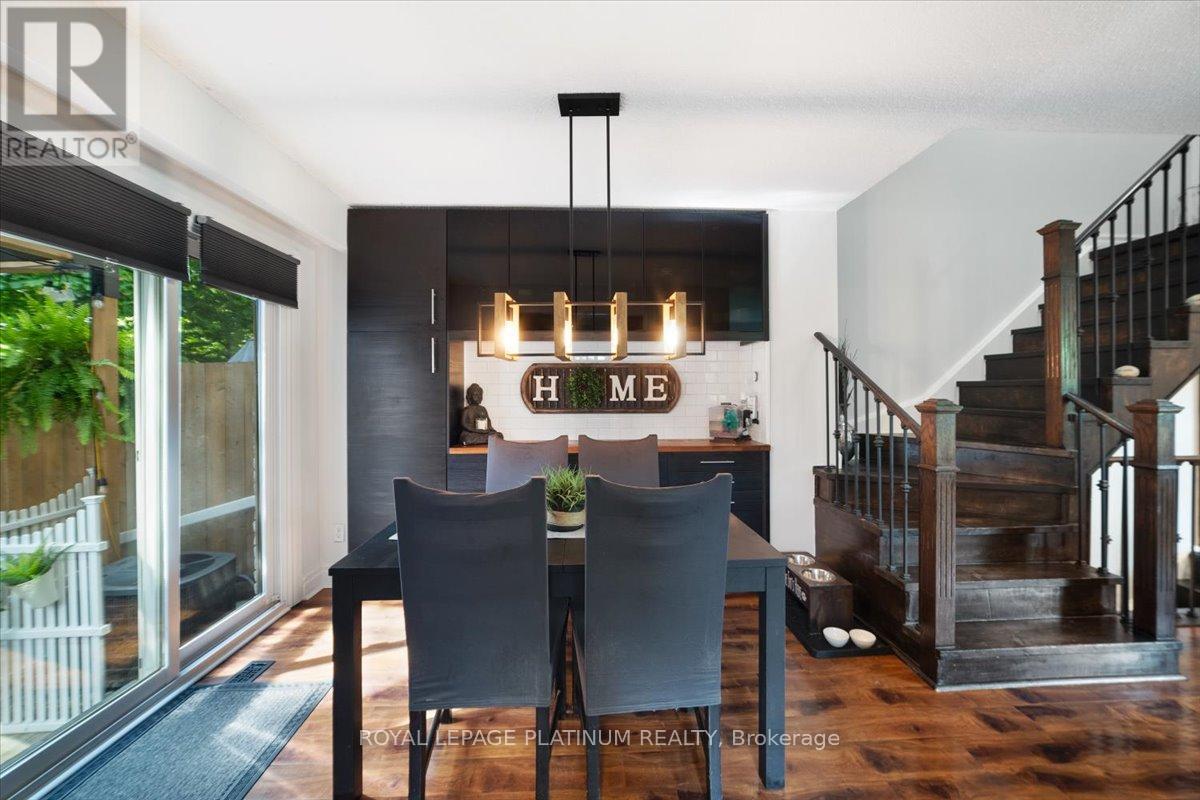 Photo 29 of 93 Elmvale Avenue, Brampton ON