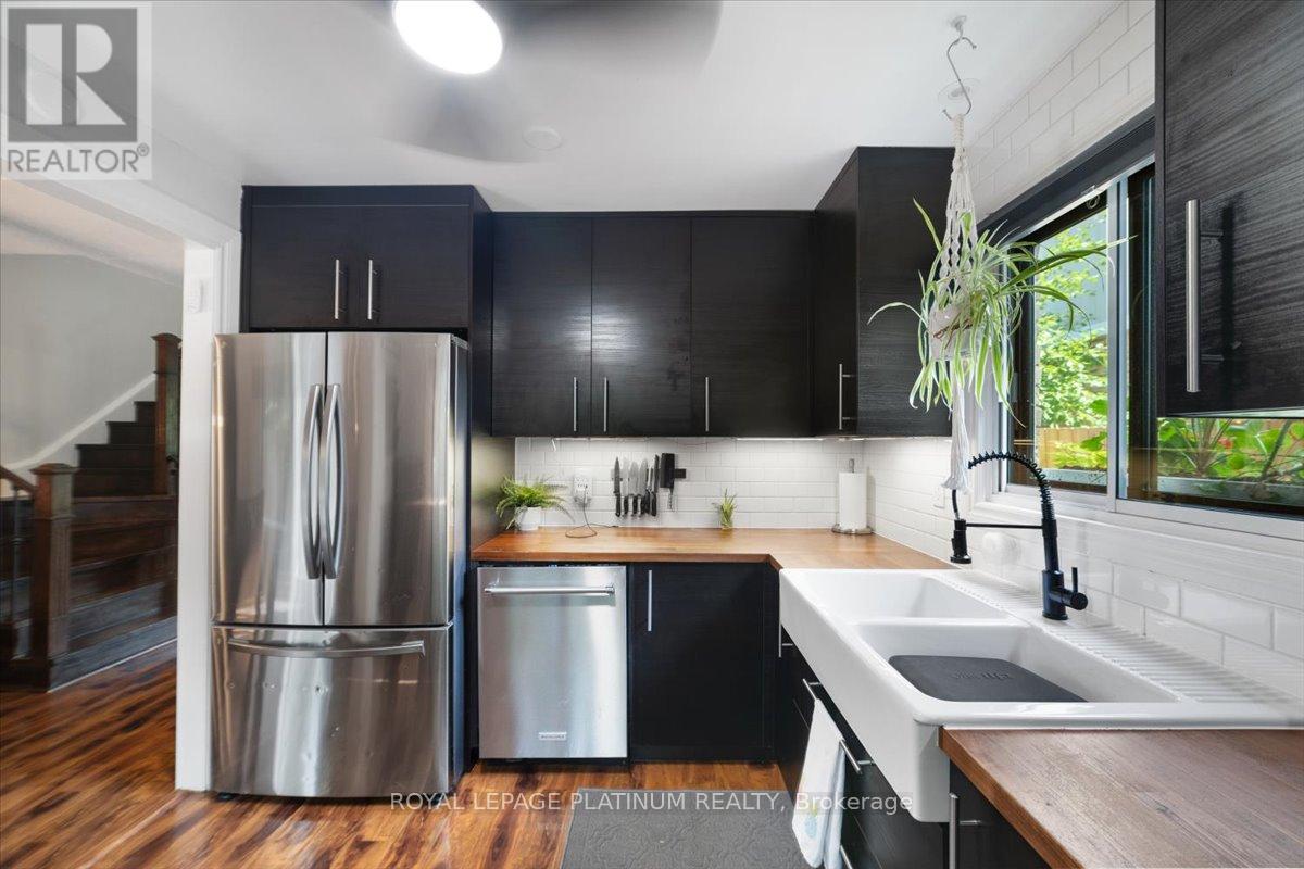 Photo 8 of 93 Elmvale Avenue, Brampton ON