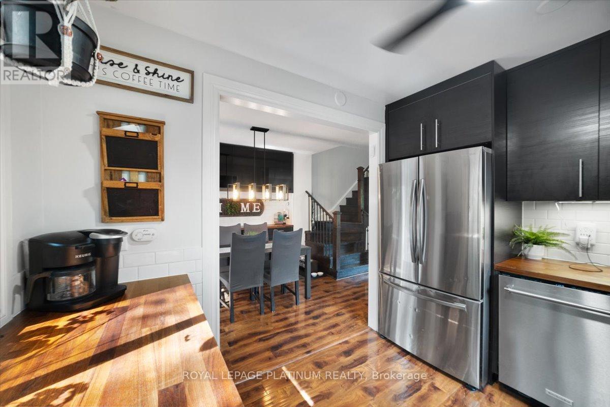 Photo 6 of 93 Elmvale Avenue, Brampton ON