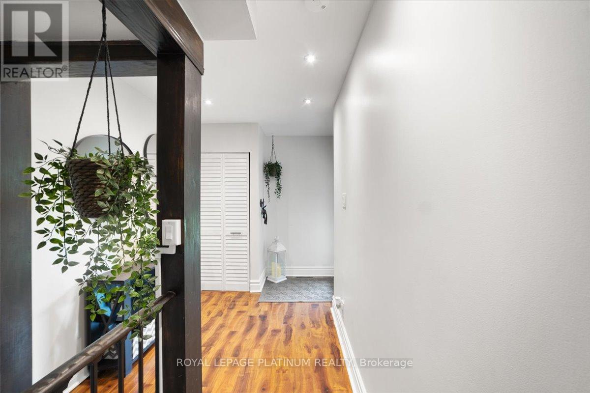 Photo 38 of 93 Elmvale Avenue, Brampton ON