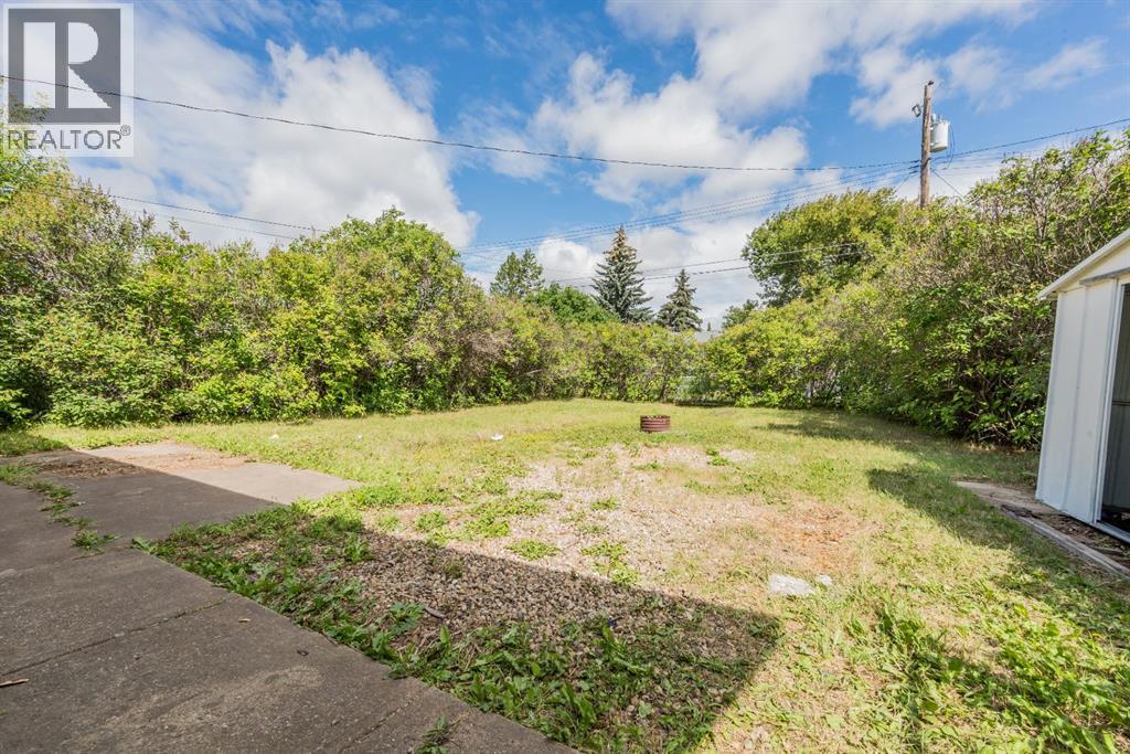 Single Family House Bungalow for Sale in   Avenue Mountview Grande Prairie 
