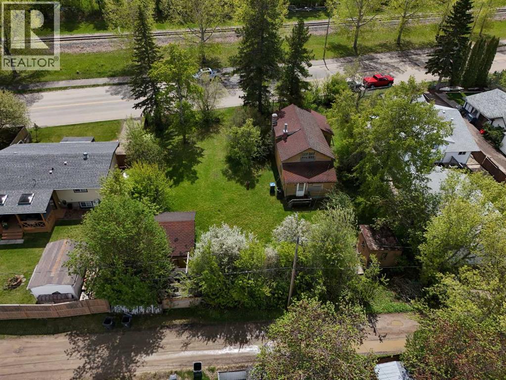 Photo 7 of 5116 50 Avenue, Sylvan Lake AB