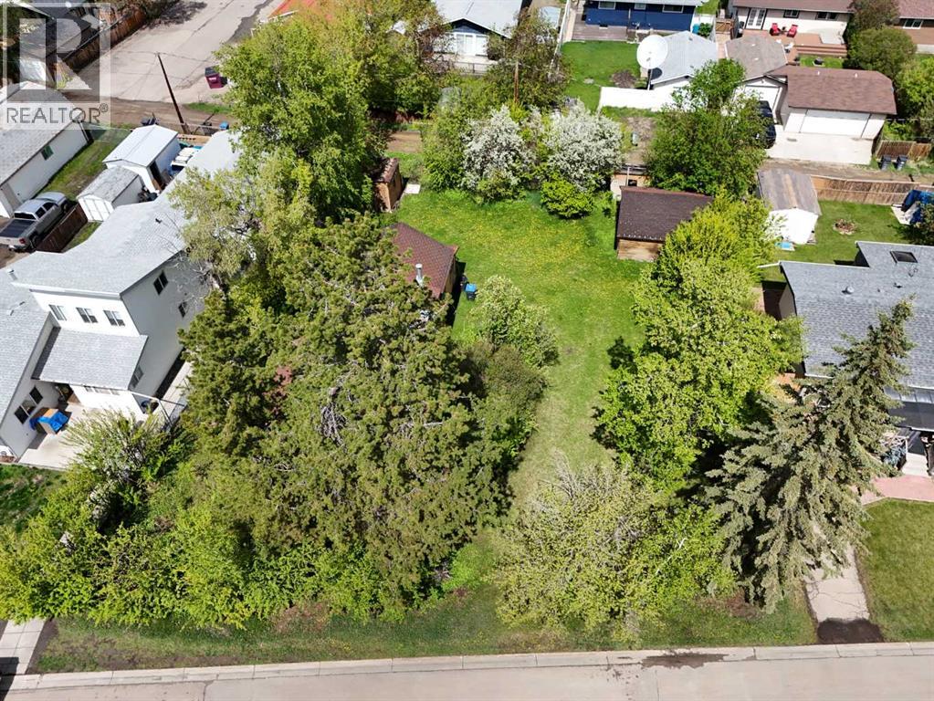 Photo 1 of 5116 50 Avenue, Sylvan Lake AB