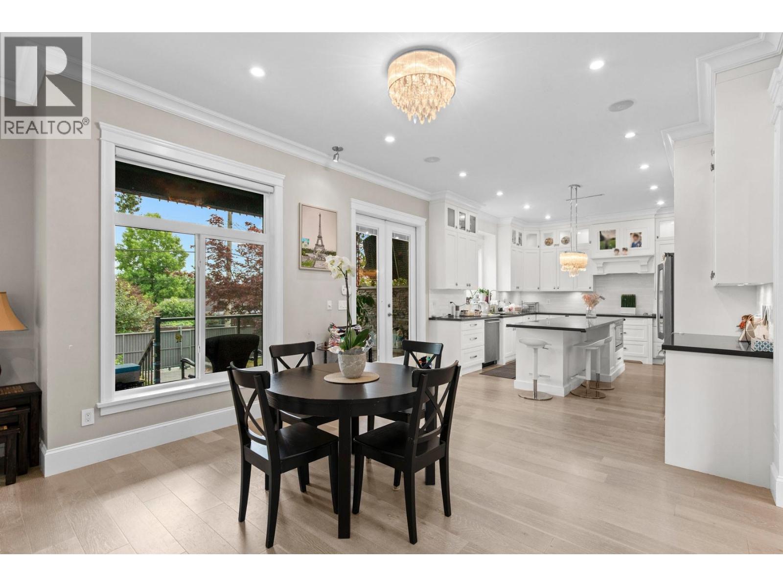 Photo 10 of 6326 Dawson Street, Burnaby BC