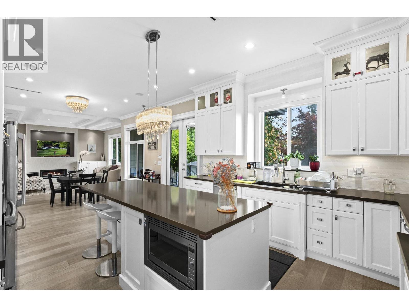Photo 11 of 6326 Dawson Street, Burnaby BC