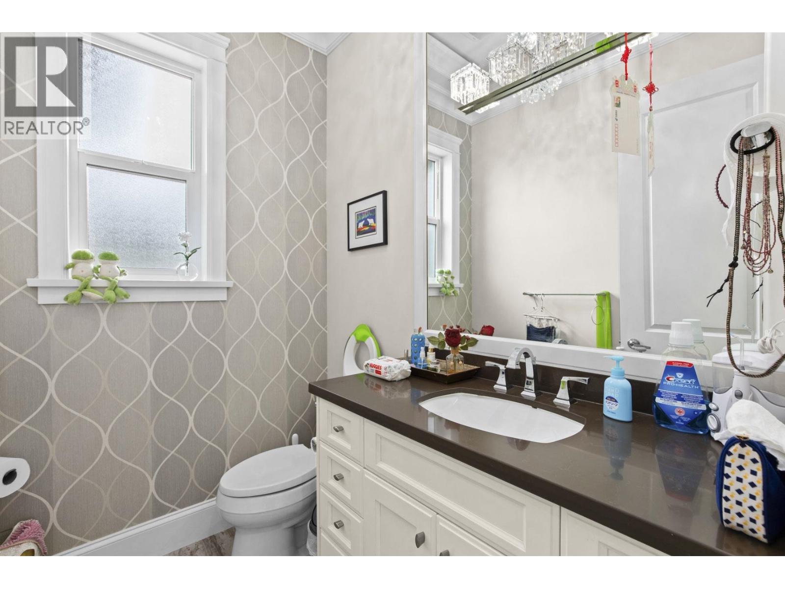 Photo 17 of 6326 Dawson Street, Burnaby BC