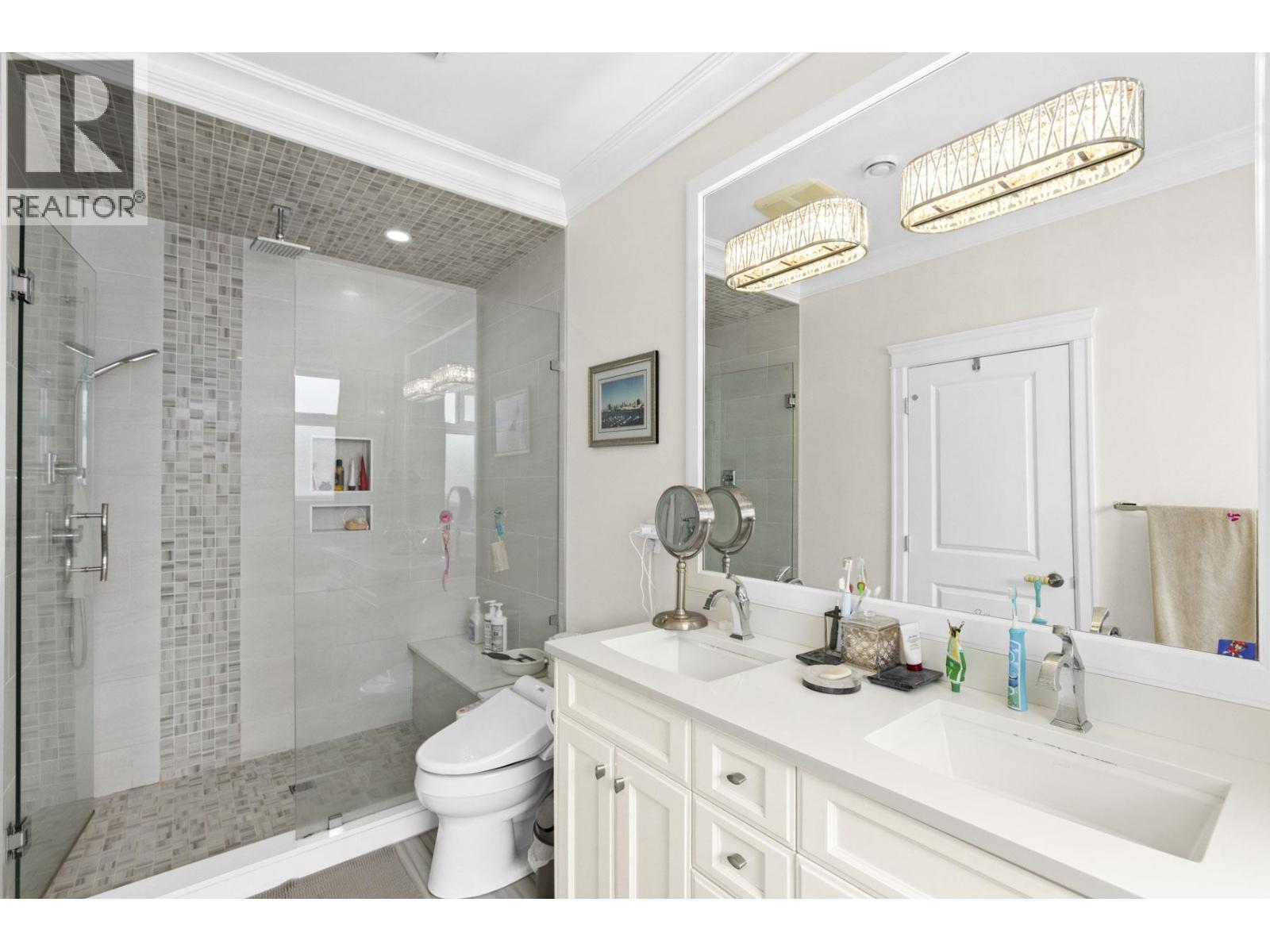 Photo 22 of 6326 Dawson Street, Burnaby BC
