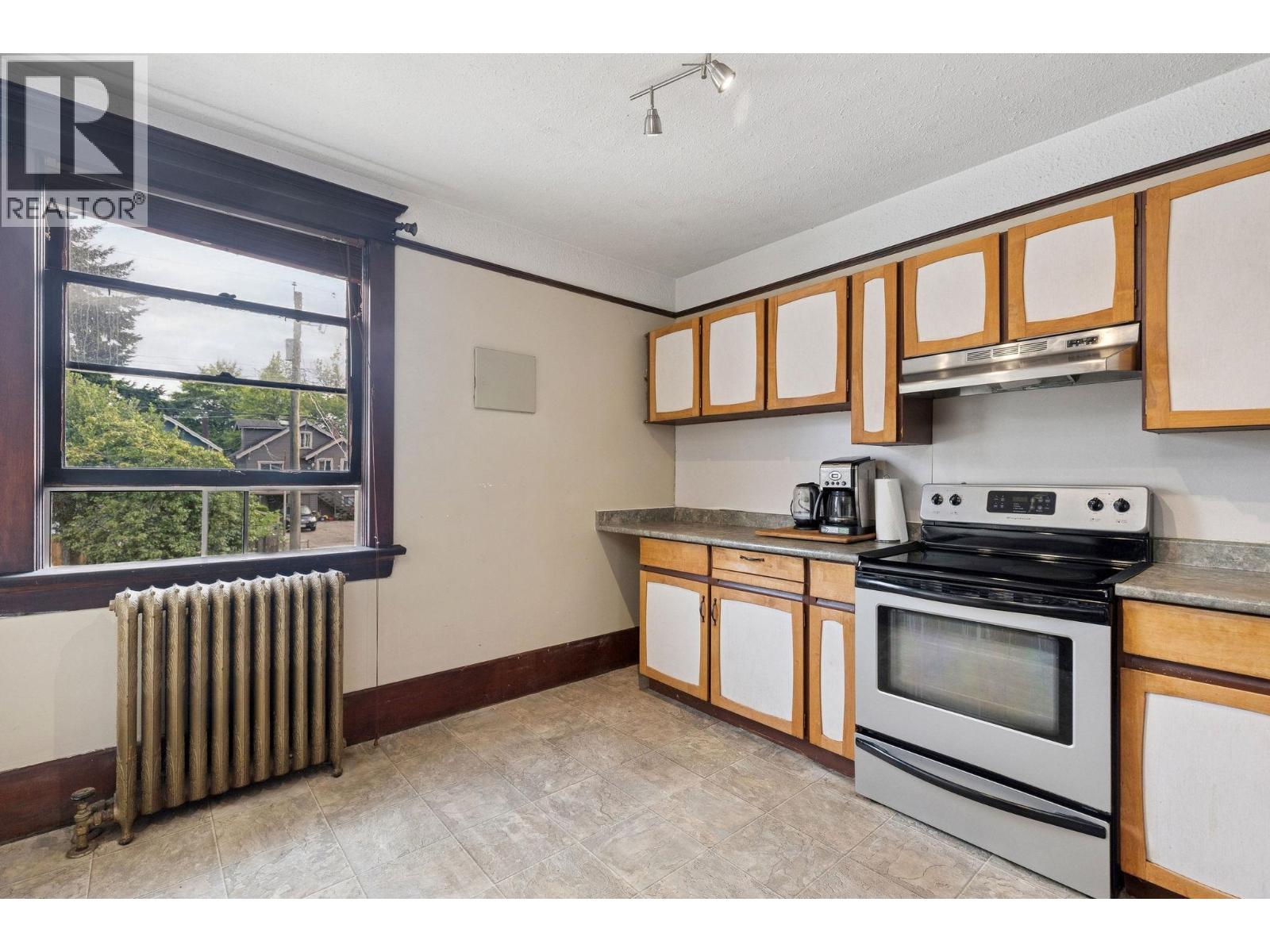 Photo 25 of 2680 Cambridge Street, Vancouver BC