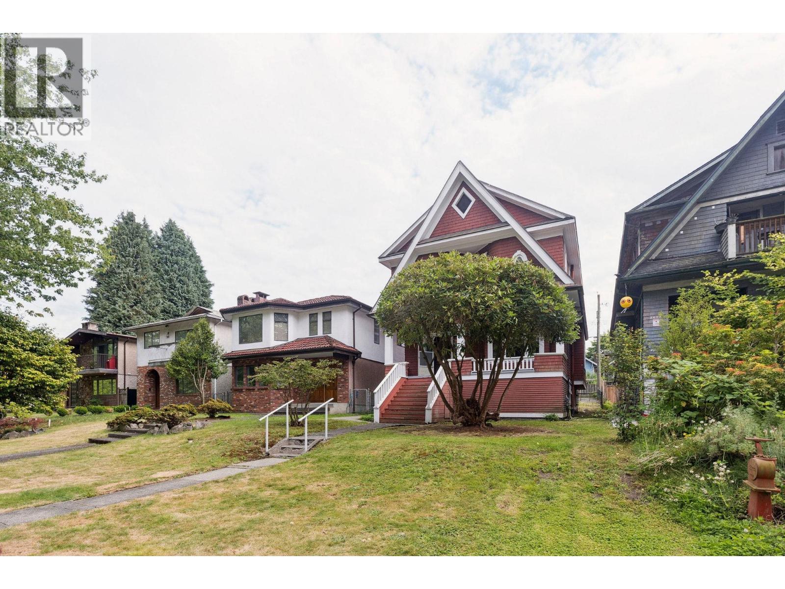 Photo 33 of 2680 Cambridge Street, Vancouver BC