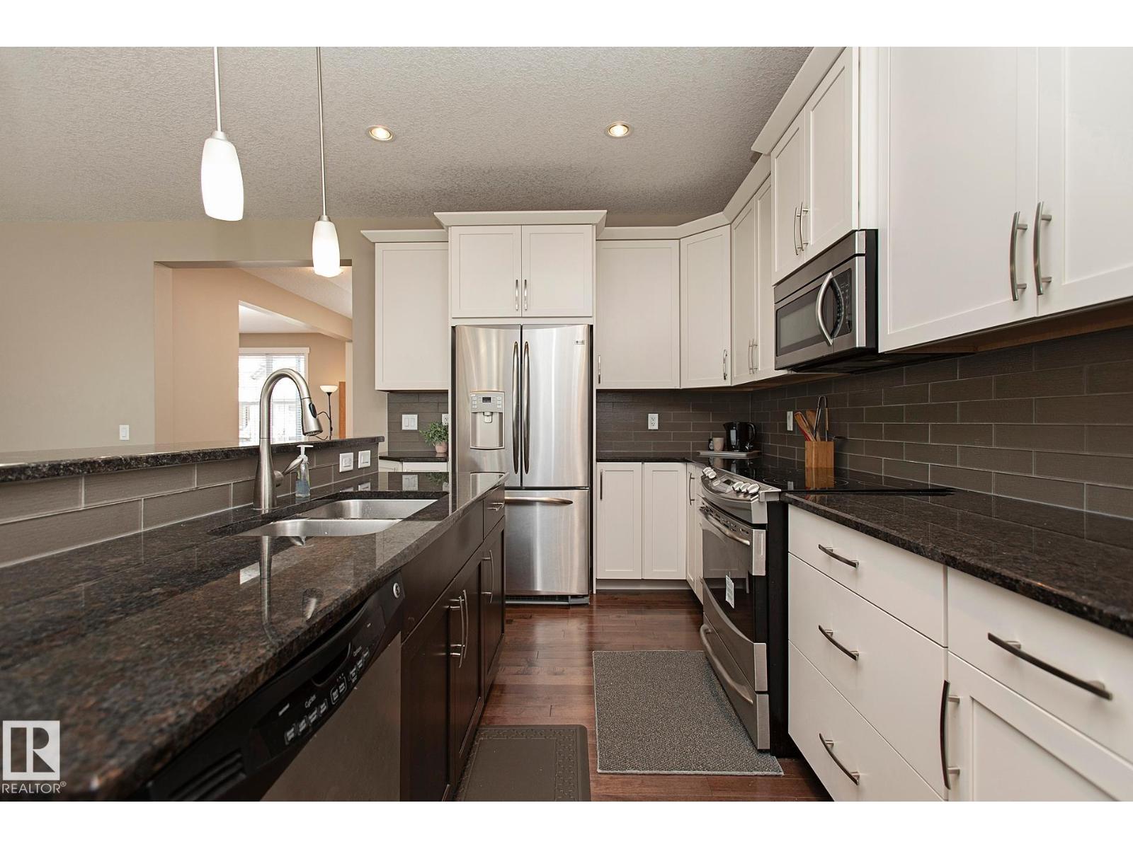 Photo 30 of 711 Decoteau Wy Nw, Edmonton AB