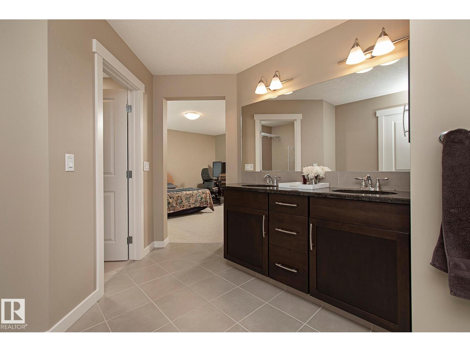 Photo 65 of 711 Decoteau Wy Nw, Edmonton AB