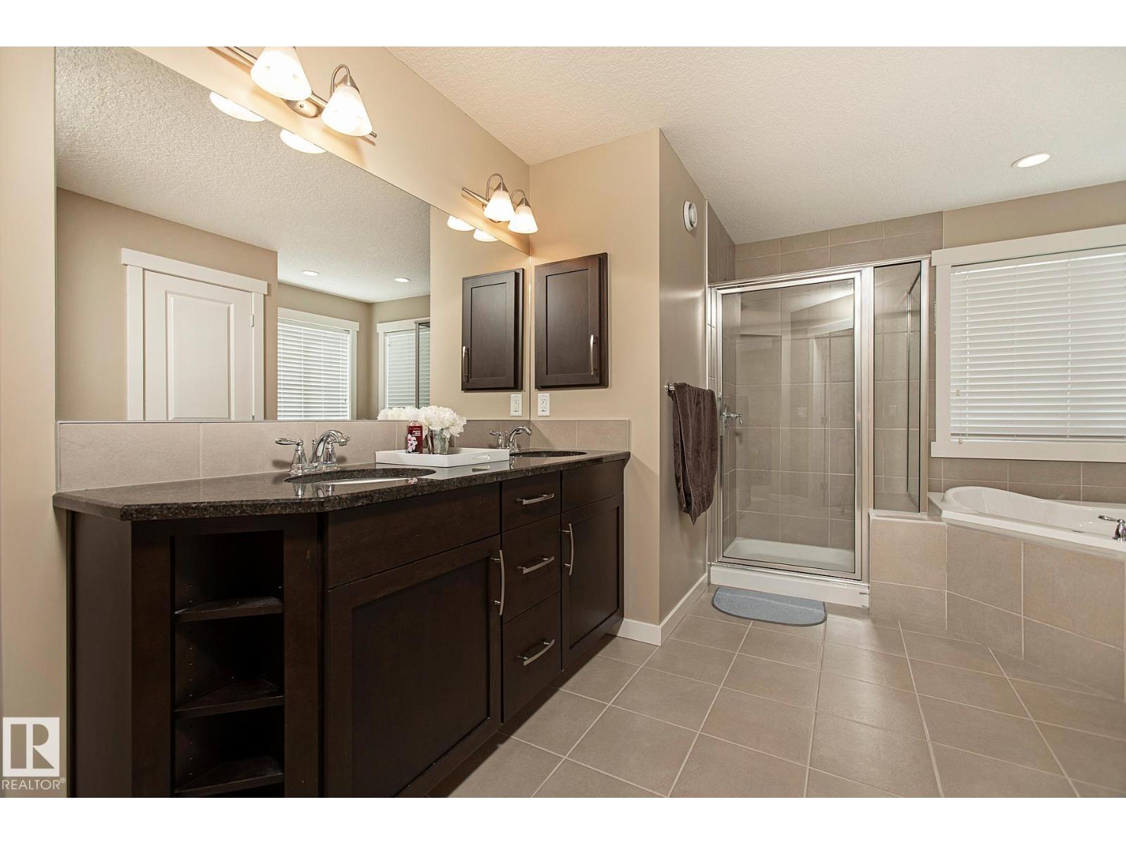 Photo 48 of 711 Decoteau Wy Nw, Edmonton AB